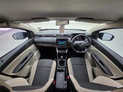 
										Renault Triber 1.0 Zen full									