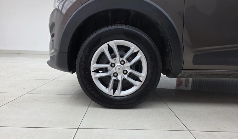 
								Renault Triber 1.0 Zen full									