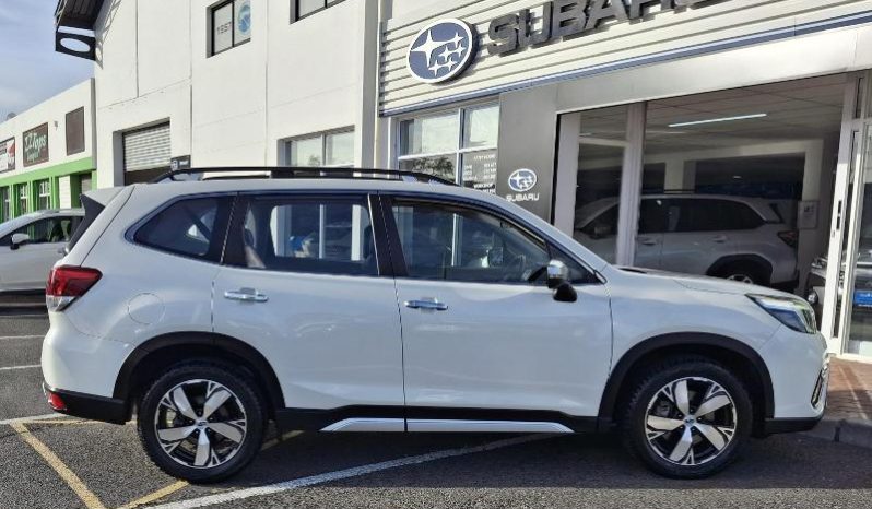 
								Subaru Forester 2.0I-S Es Cvt full									