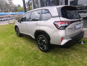 Subaru Forester 2.5 Premium Cvt