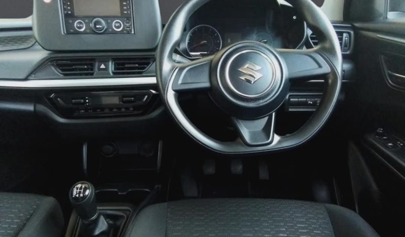 
								SUZUKI SWIFT 1.2 GL MT full									