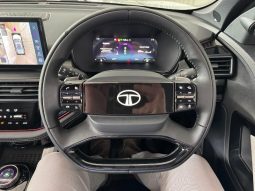 
										Tata Harrier 2.0TD Fearless Plus At full									