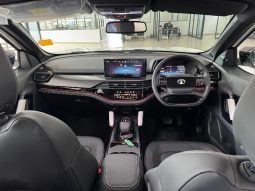 
										Tata Harrier 2.0TD Fearless Plus At full									