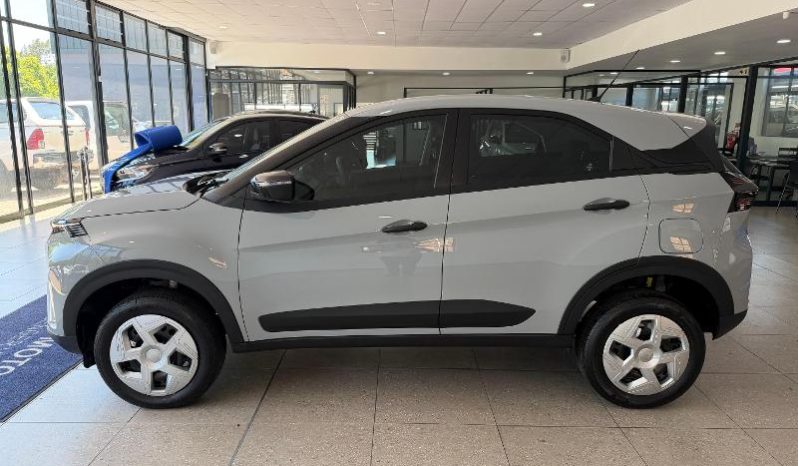 
								Tata Osprey 1.2T Smart Plus full									