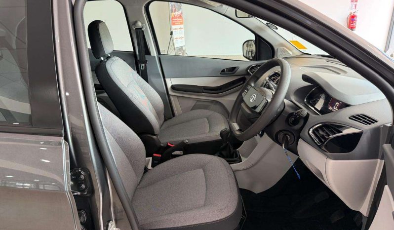 
								TATA TIAGO TIAGO 1.2 XT full									