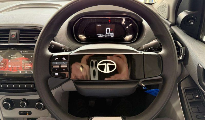 
								TATA TIAGO TIAGO 1.2 XT full									