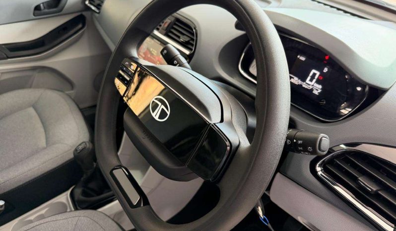
								TATA TIAGO TIAGO 1.2 XT full									