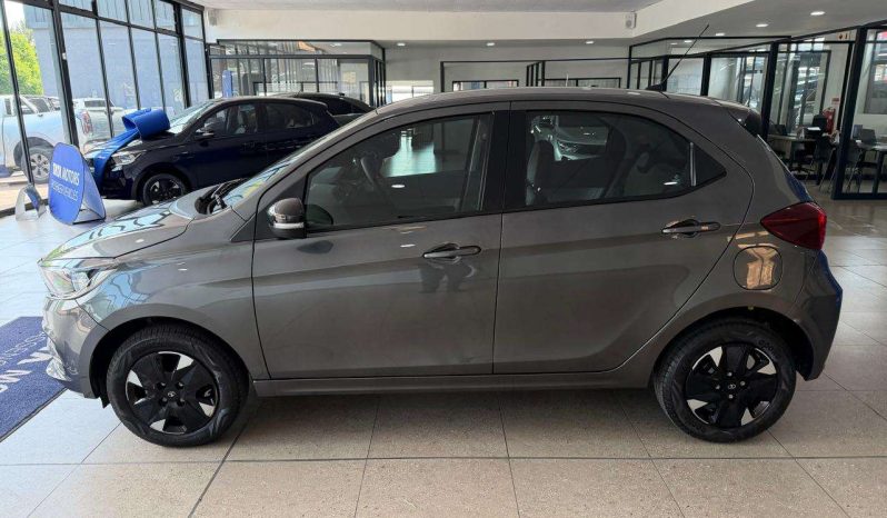 
								TATA TIAGO TIAGO 1.2 XT full									