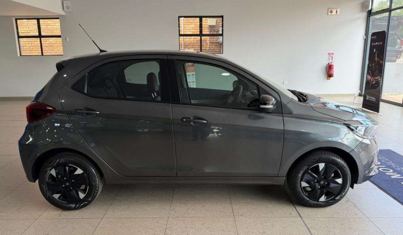 
								TATA TIAGO TIAGO 1.2 XT full									