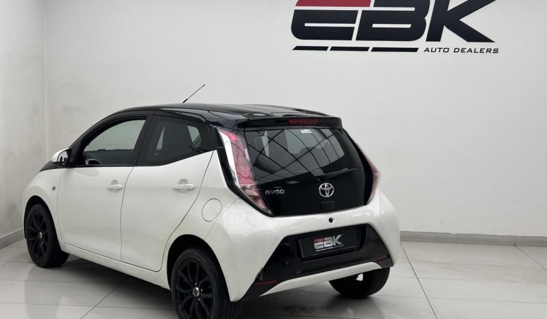 
								Toyota Aygo 1.0 5-Door full									
