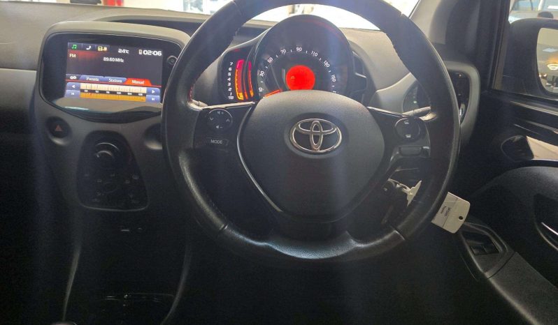
								Toyota AYGO/AGYA/VITZ AYGO 1.0 X-CITE (5DR) full									