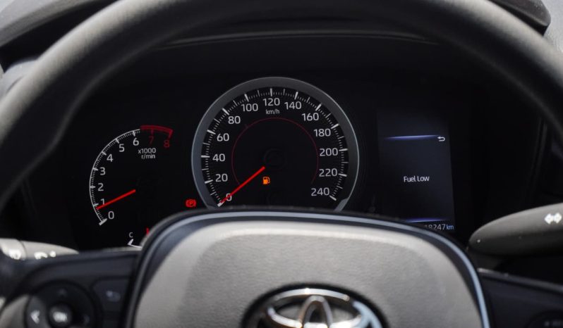 
								Toyota Corolla Cross 1.8 Xi full									