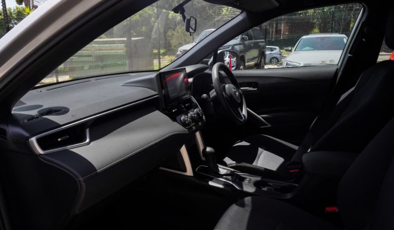 
								Toyota Corolla Cross 1.8 Xi full									