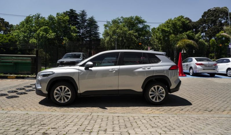 
								Toyota Corolla Cross 1.8 Xi full									