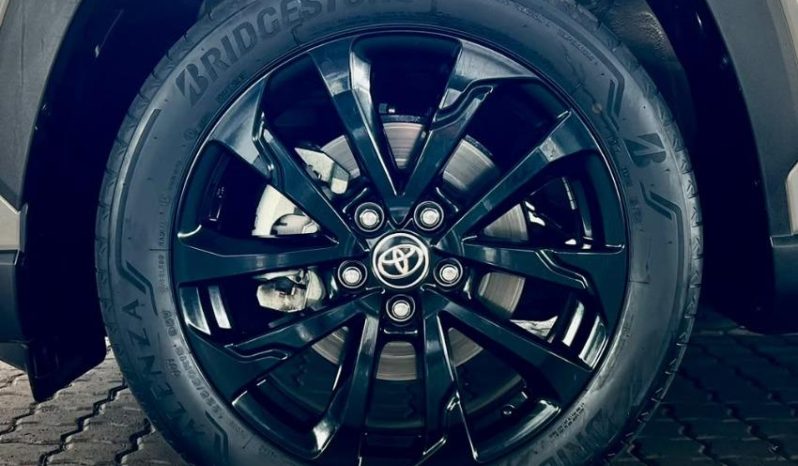 
								Toyota Corolla Cross 1.8 Xr Gr-S Cvt full									