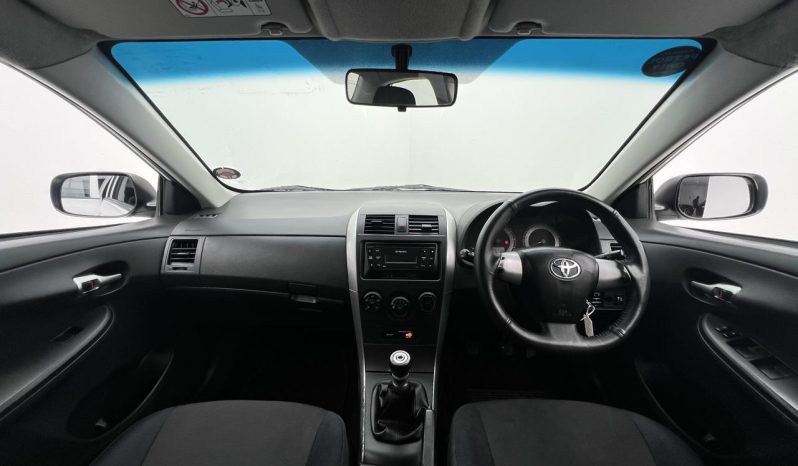 
								Toyota Corolla Quest 1.6 full									