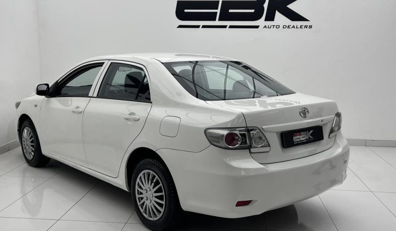 
								Toyota Corolla Quest 1.6 full									