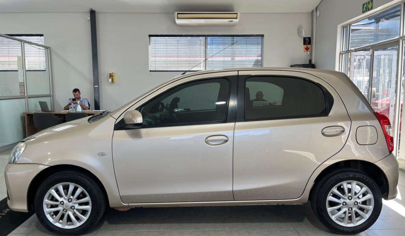 
								Toyota ETIOS ETIOS 1.5 Xs/SPRINT 5Dr full									