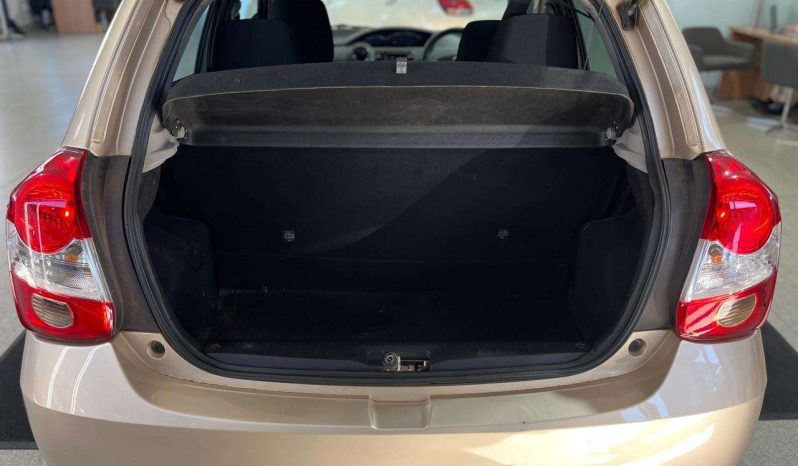 
								Toyota ETIOS ETIOS 1.5 Xs/SPRINT 5Dr full									