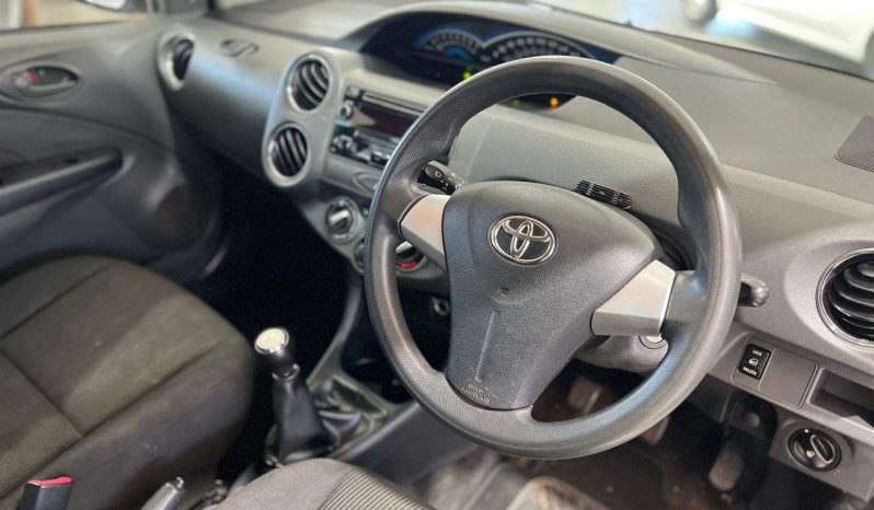 
								Toyota ETIOS ETIOS 1.5 Xs/SPRINT 5Dr full									