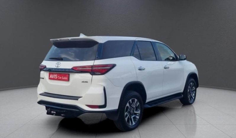 
								TOYOTA FORTUNER 2.4 GD-6 4X4 AT full									