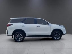 
										TOYOTA FORTUNER 2.4 GD-6 4X4 AT full									