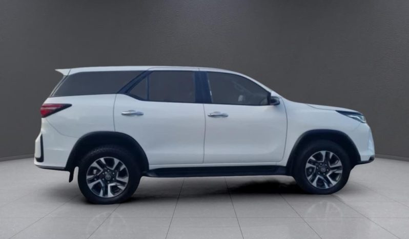 
								TOYOTA FORTUNER 2.4 GD-6 4X4 AT full									