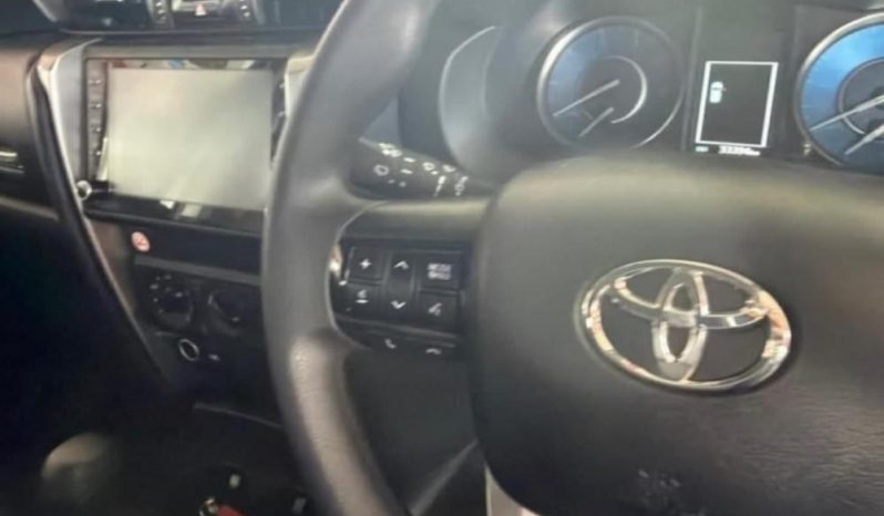 
								TOYOTA FORTUNER 2.4 GD-6 RB AT full									