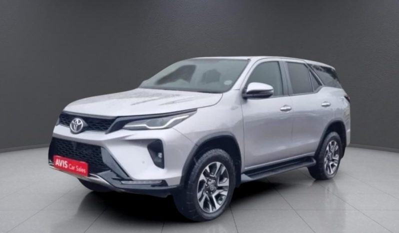 
								TOYOTA FORTUNER 2.4 GD-6 RB AT full									