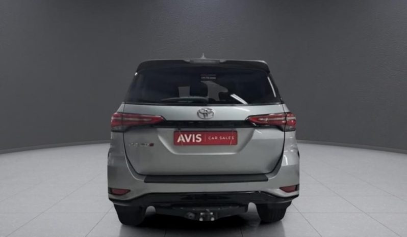 
								TOYOTA FORTUNER 2.4 GD-6 RB AT full									
