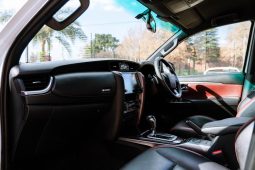 
										Toyota Fortuner 2.8GD-6 4×4 full									