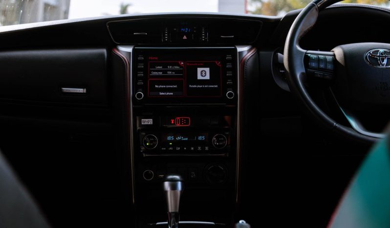 
								Toyota Fortuner 2.8GD-6 4×4 full									