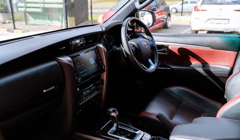 
								Toyota Fortuner 2.8GD-6 4×4 full									