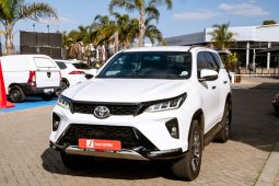 
										Toyota Fortuner 2.8GD-6 4×4 full									