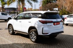 
										Toyota Fortuner 2.8GD-6 4×4 full									