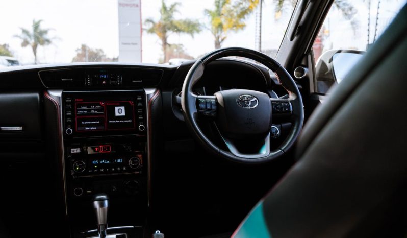 
								Toyota Fortuner 2.8GD-6 4×4 full									