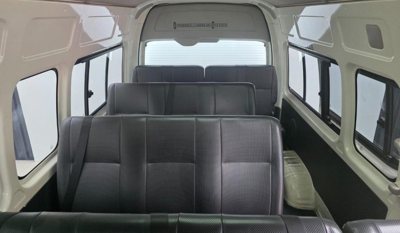 
								Toyota Hiace Sesfikile 2.5D 16 Seater Bus full									