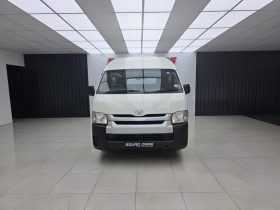 Toyota Hiace Sesfikile 2.5D 16 Seater Bus