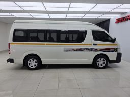 Toyota Hiace Sesfikile 2.5D 16 Seater Bus