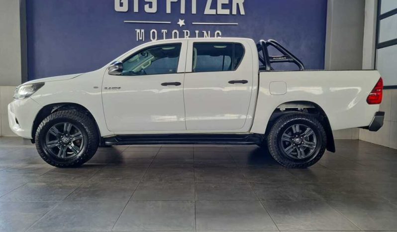 
								Toyota Hilux 2.4 Gd-6 D/cab 4X4 Srx full									