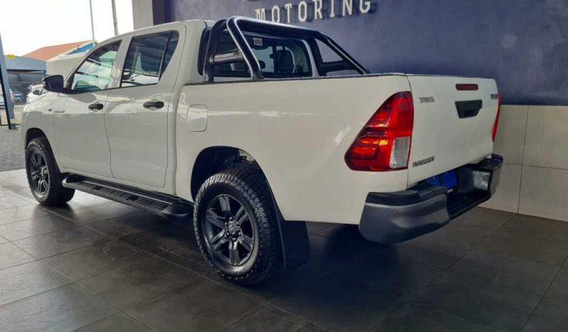 
								Toyota Hilux 2.4 Gd-6 D/cab 4X4 Srx full									