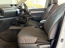 
										Toyota Hilux 2.4 Gd-6 D/cab Rb Srx full									