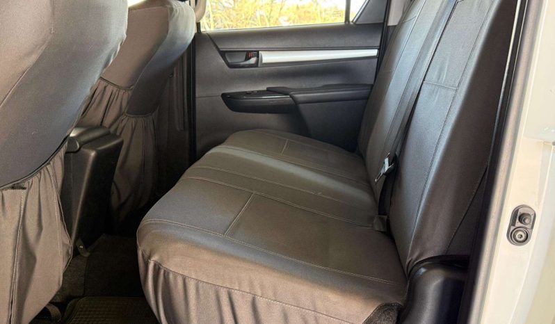 
								Toyota Hilux 2.4 Gd-6 D/cab Rb Srx full									