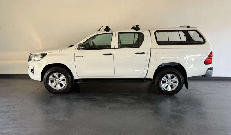 
								Toyota Hilux 2.4 Gd-6 D/cab Rb Srx full									