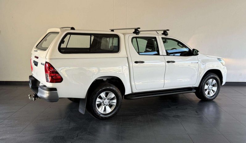 
								Toyota Hilux 2.4 Gd-6 D/cab Rb Srx full									