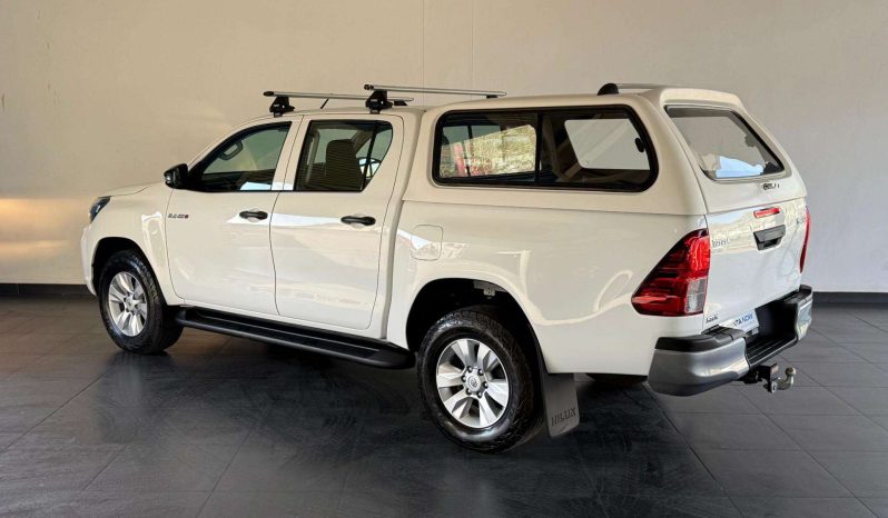 
								Toyota Hilux 2.4 Gd-6 D/cab Rb Srx full									