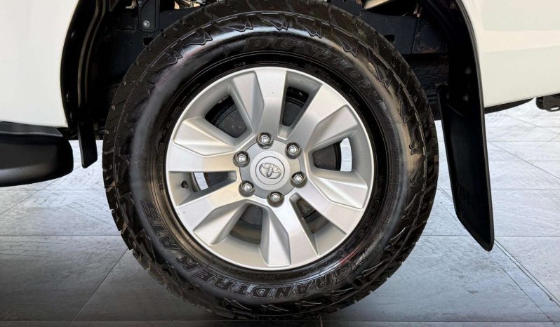 
								Toyota Hilux 2.4 Gd-6 D/cab Rb Srx full									