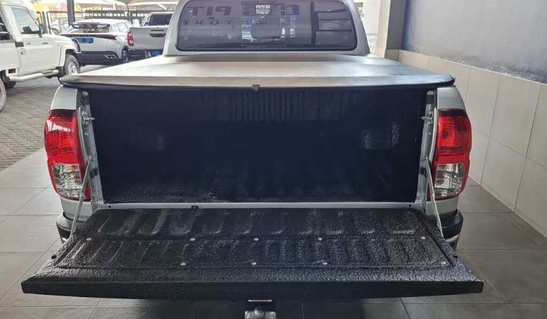 
								Toyota Hilux 2.4 Gd-6 Rb Raider D Cab full									