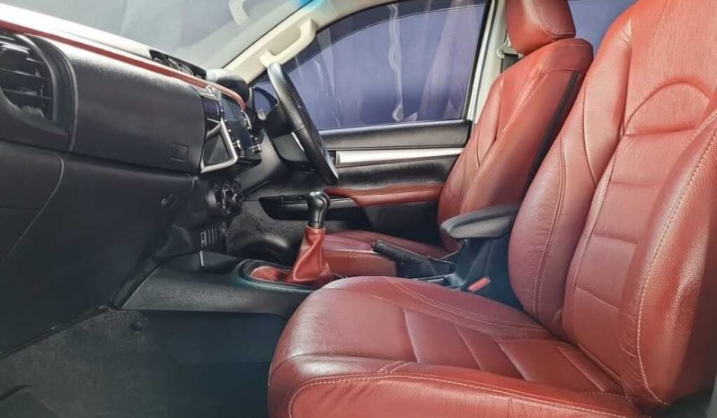 
								Toyota Hilux 2.4 Gd-6 Rb Raider D Cab full									