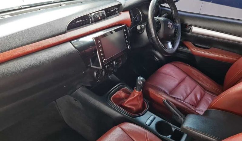 
								Toyota Hilux 2.4 Gd-6 Rb Raider D Cab full									